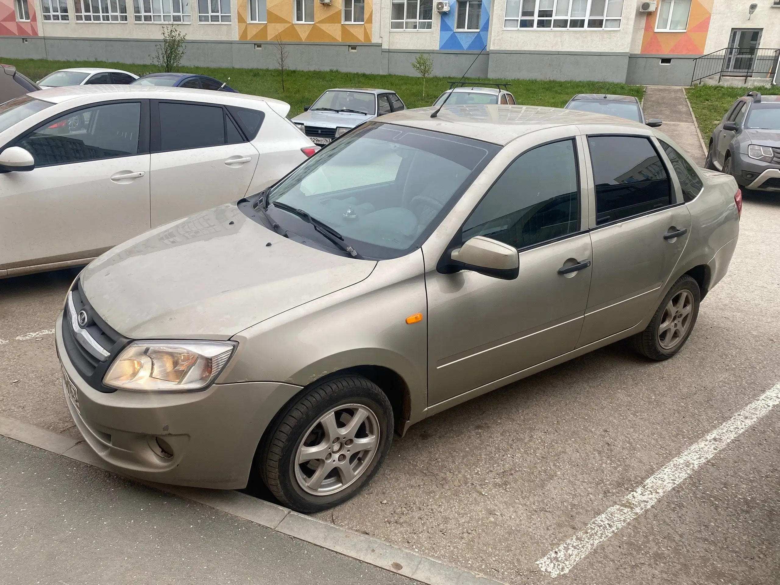 Лада Гранта 2012 г.в. - Легковые автомобили (Авто) в Самара