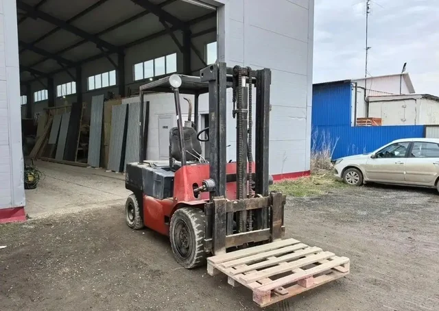 Продажа вилочного погрузчика - Готовый бизнес и оборудование в Красный Яр