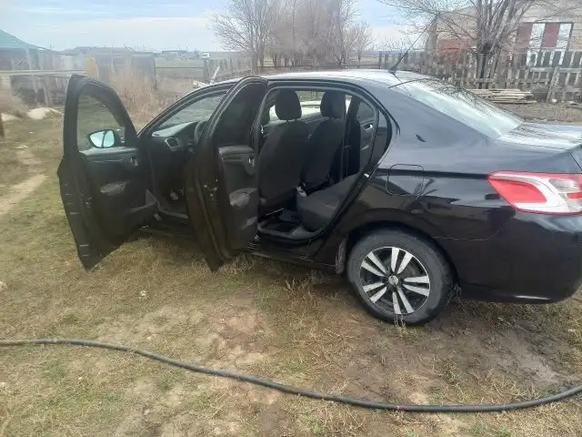 Peugeot 2013 г.в. 150 000 км - Авто в Безенчук