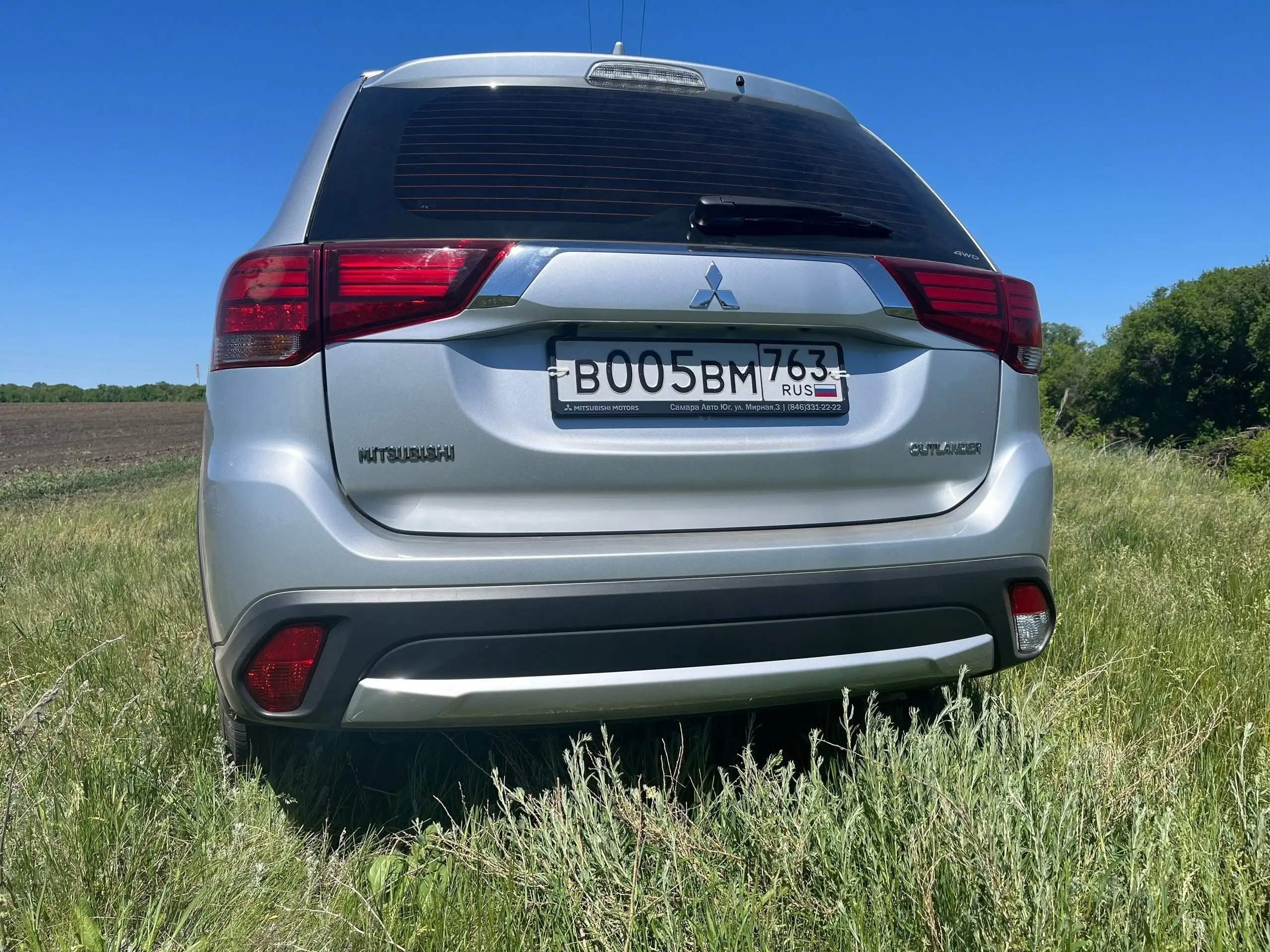 Mitsubishi Outlander 2018 - Легковые авто (Авто) в Тольятти