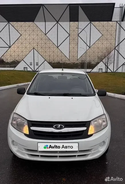 Lada Granta 2013 года - Шины в Самара