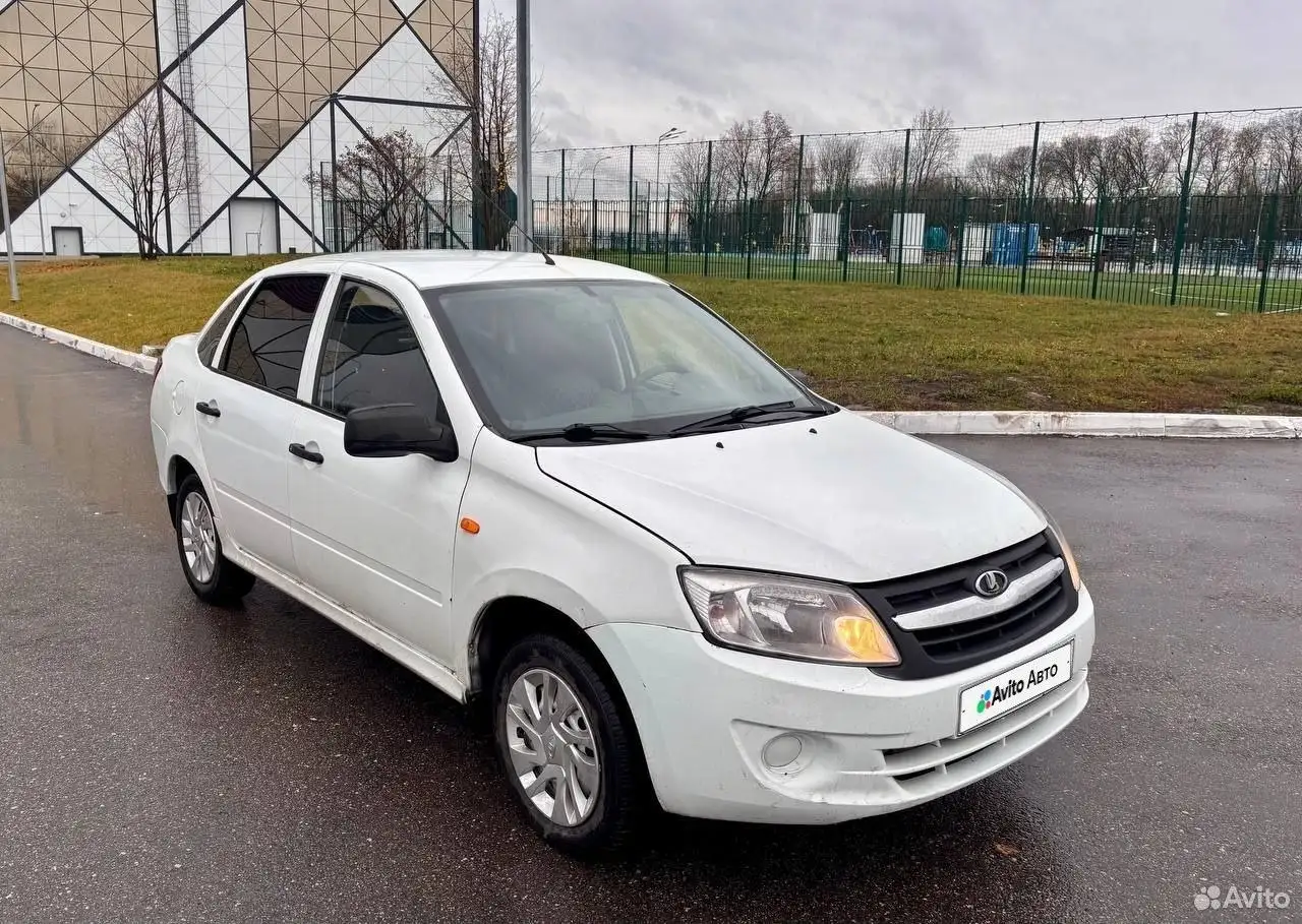 Lada Granta 2013 года - Авто в Самара