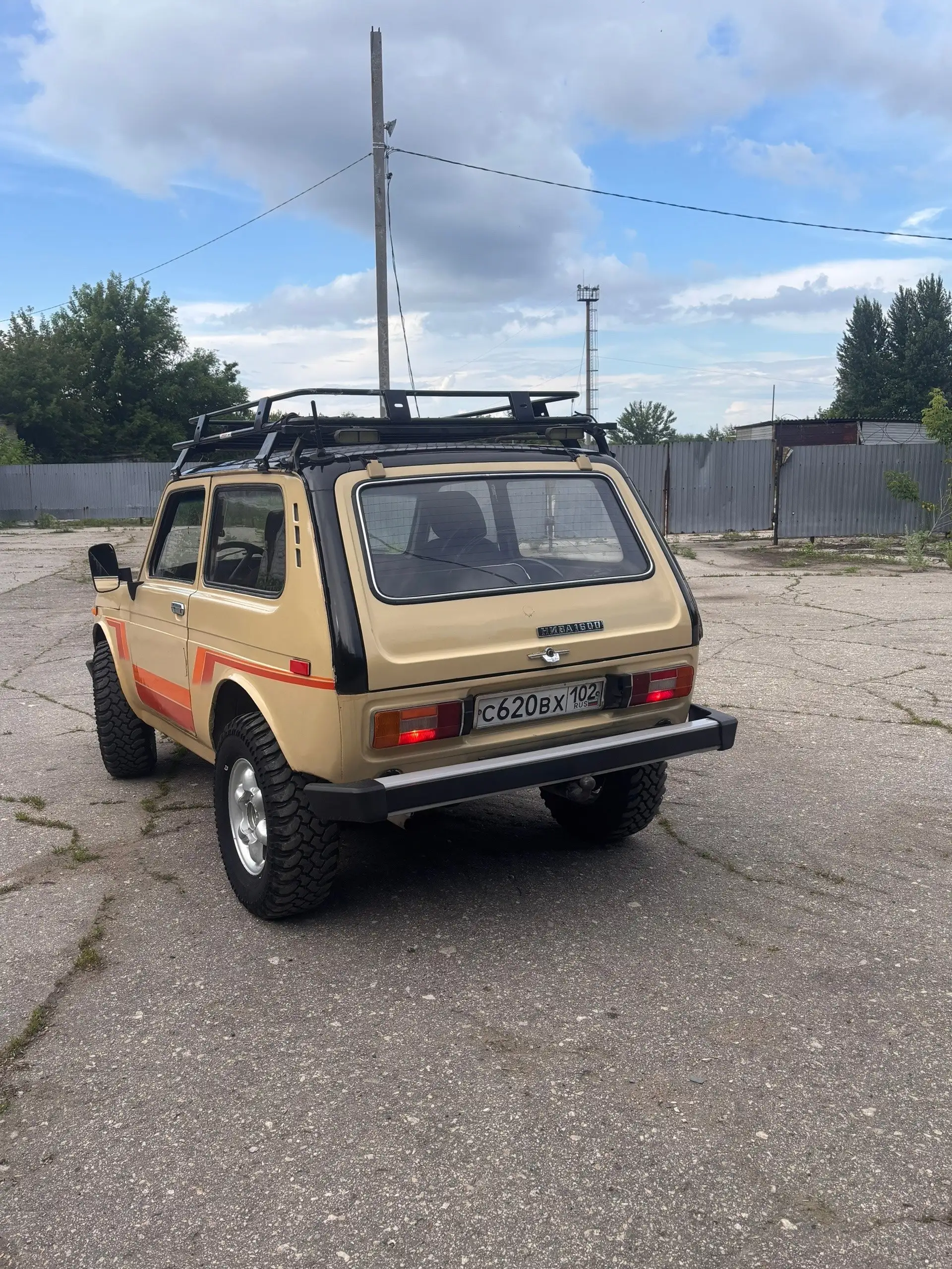 Нива 1989 - Внедорожник (Авто) в Новокуйбышевск