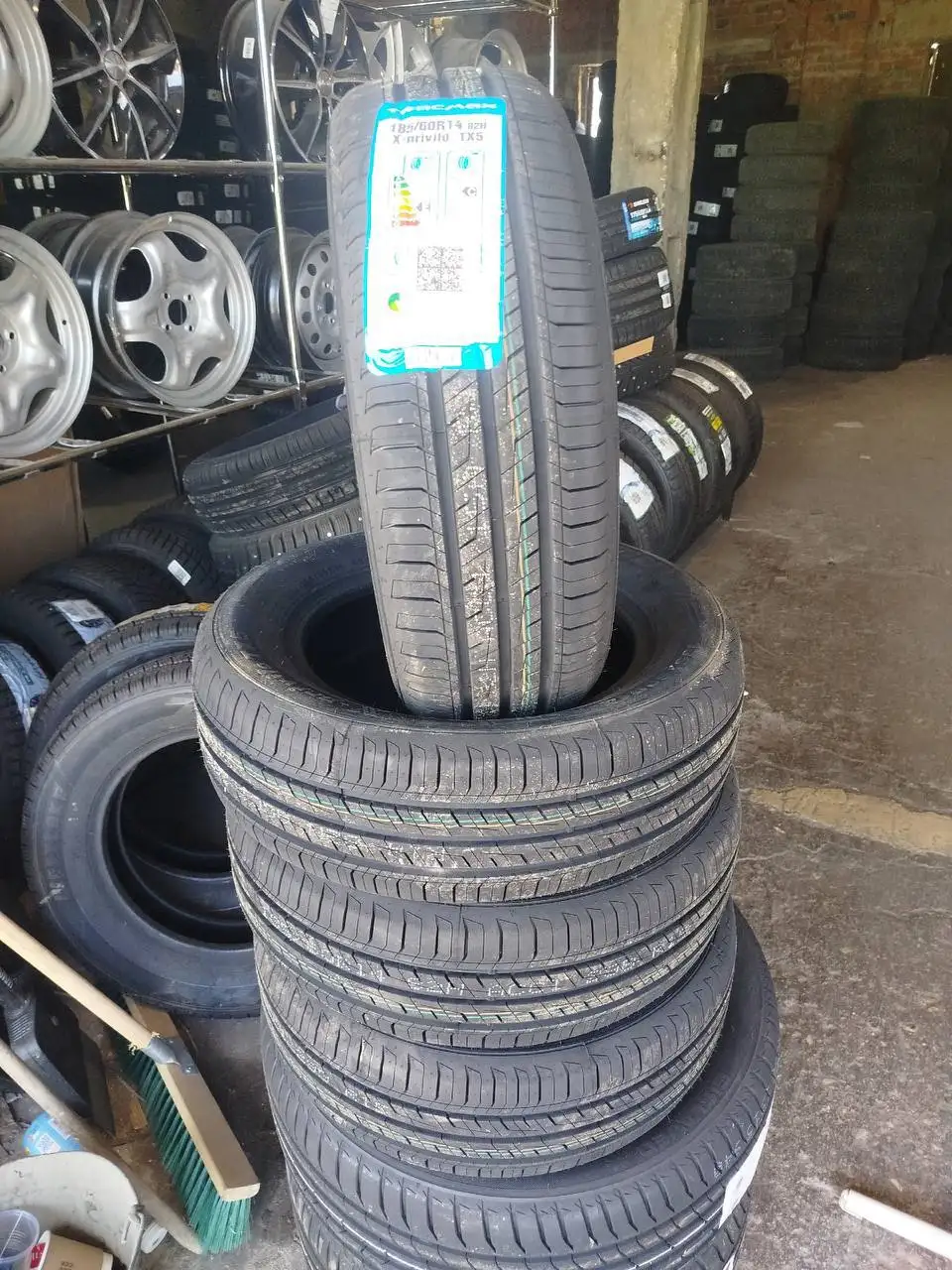 Продам диски с новой резиной R14 - Диски и шины (Авто) в Тольятти