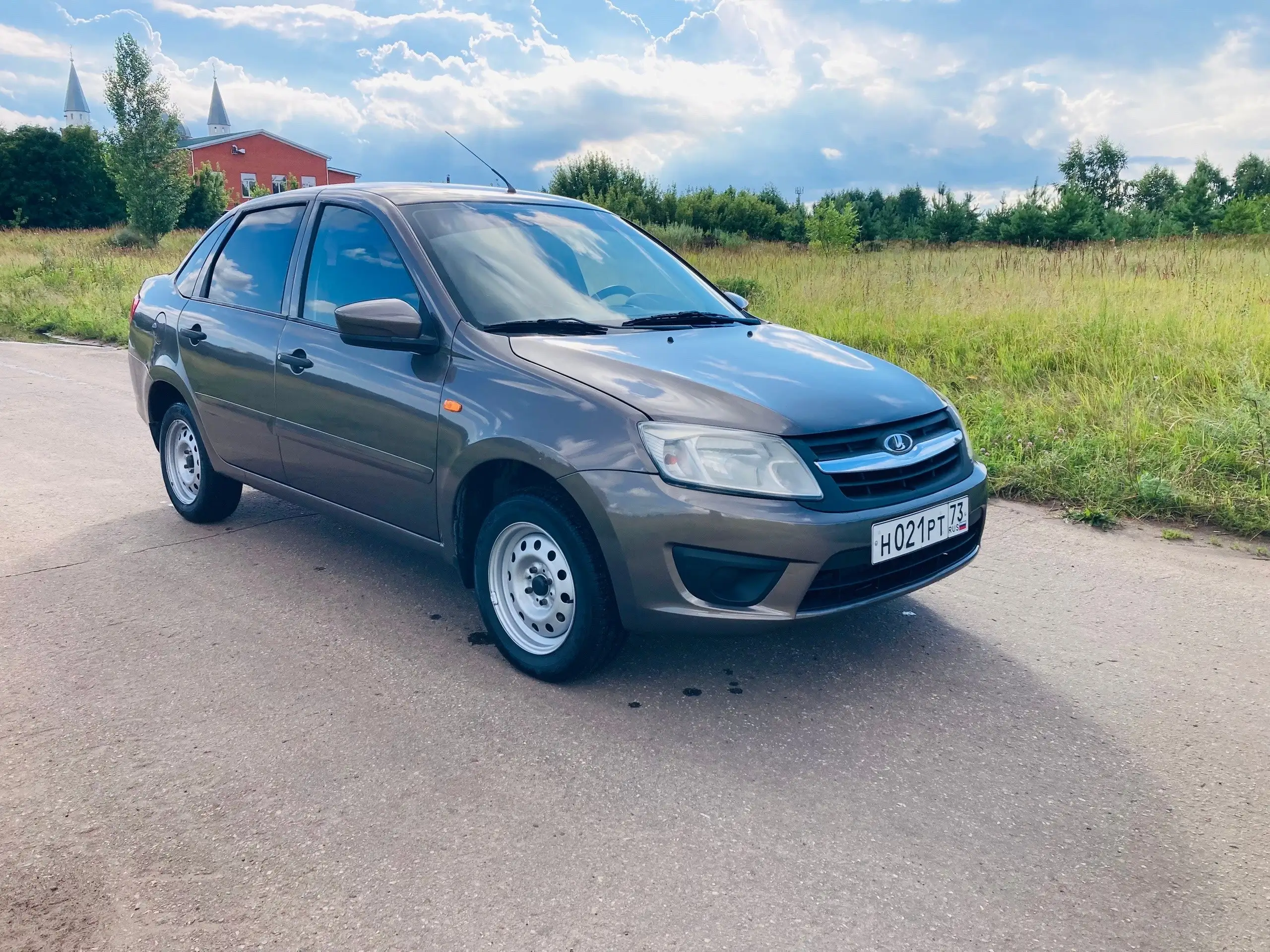 Лада Гранда 2015 года продажа - Легковые автомобили (Авто) в Ульяновск