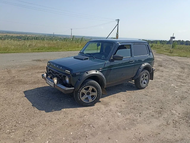 LADA NIVA 4x4 (2019) в хорошем состоянии - Шины в Самара