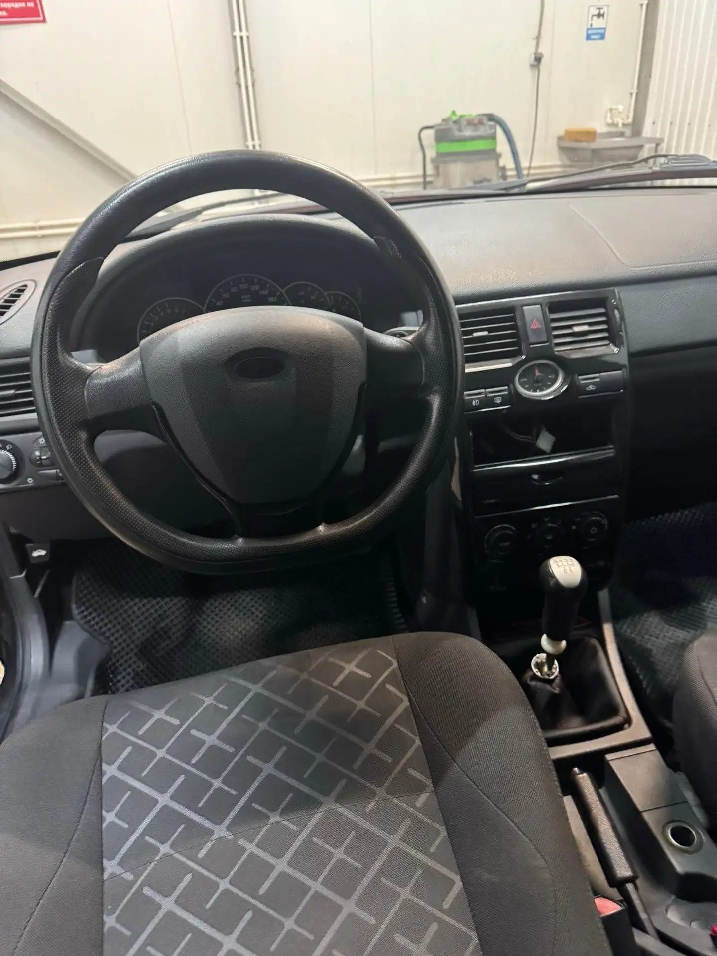 Lada Priora 2012, спортивный тюнинг, отличное состояние - Легковые автомобили (Авто) в Тольятти