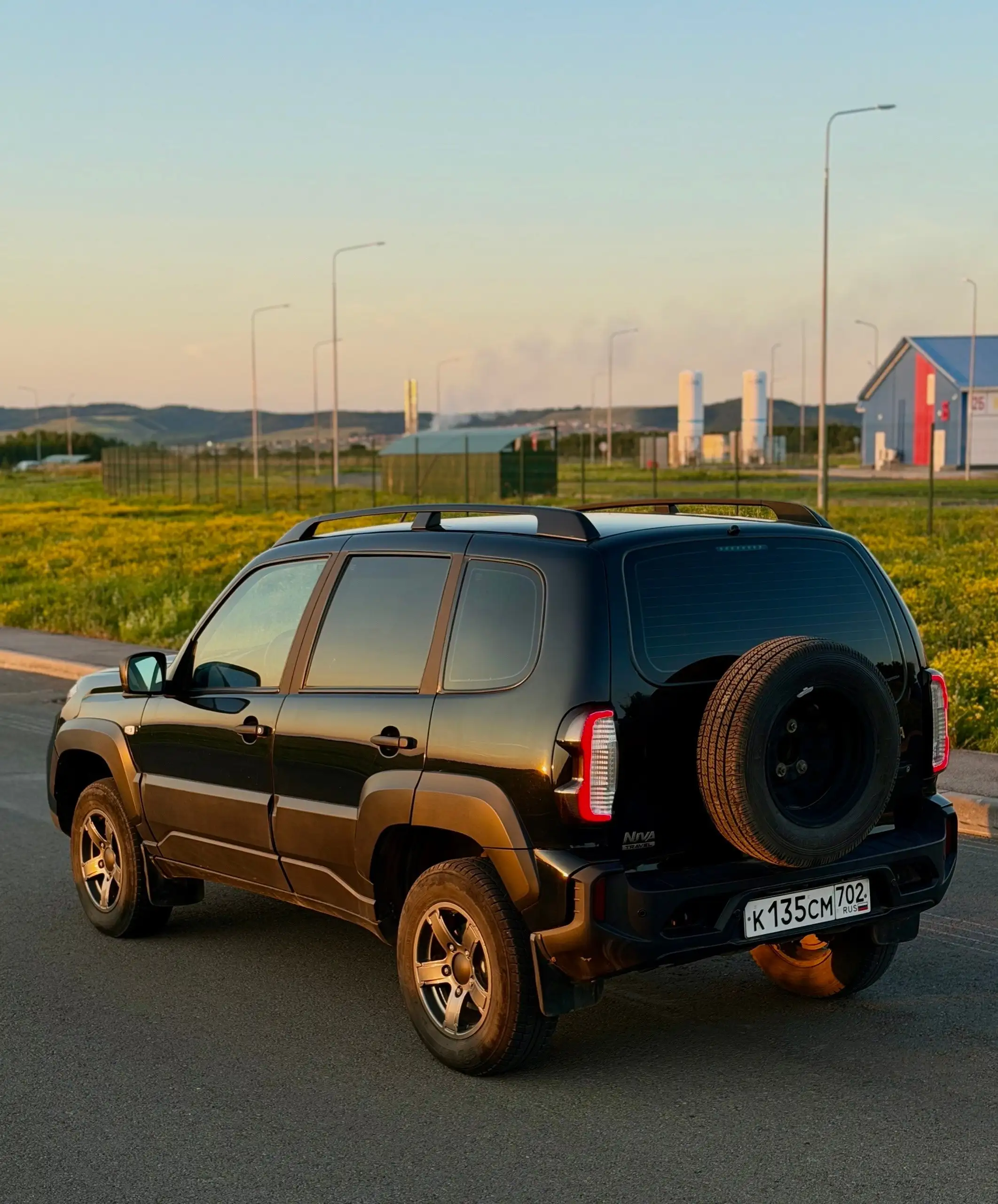 Lada NIVA TRAVEL 2023 в максимальной комплектации - Легковые автомобили (Авто) в Туймазы