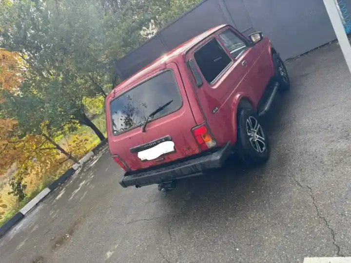 Продам ВАЗ 21213 2001 года