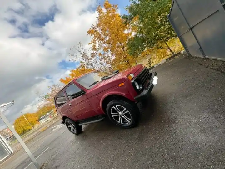 Продам ВАЗ 21213 2001 года