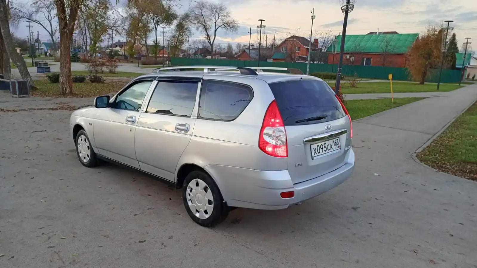 Продажа Приоры Универсал 2011 года