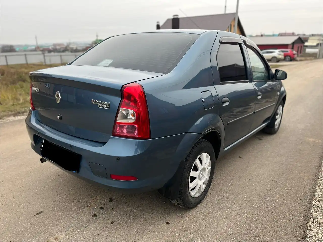 Продам Renault Logan 1.6 2011 года