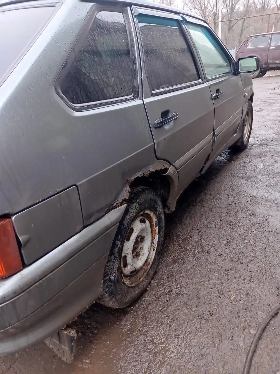 Автомобиль 2005 года на ходу с ремонтом