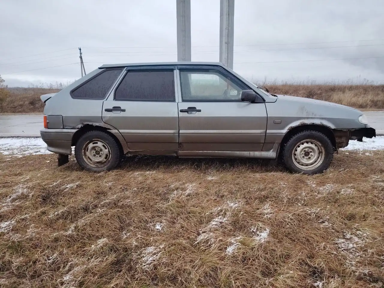 Автомобиль 2005 года на ходу с ремонтом