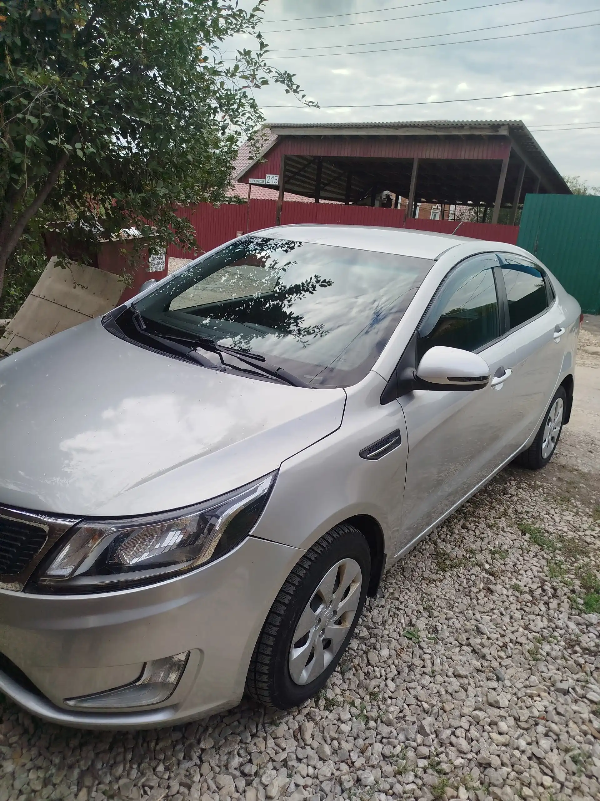 Продам Kia Rio 1.6 АКПП 2012 года