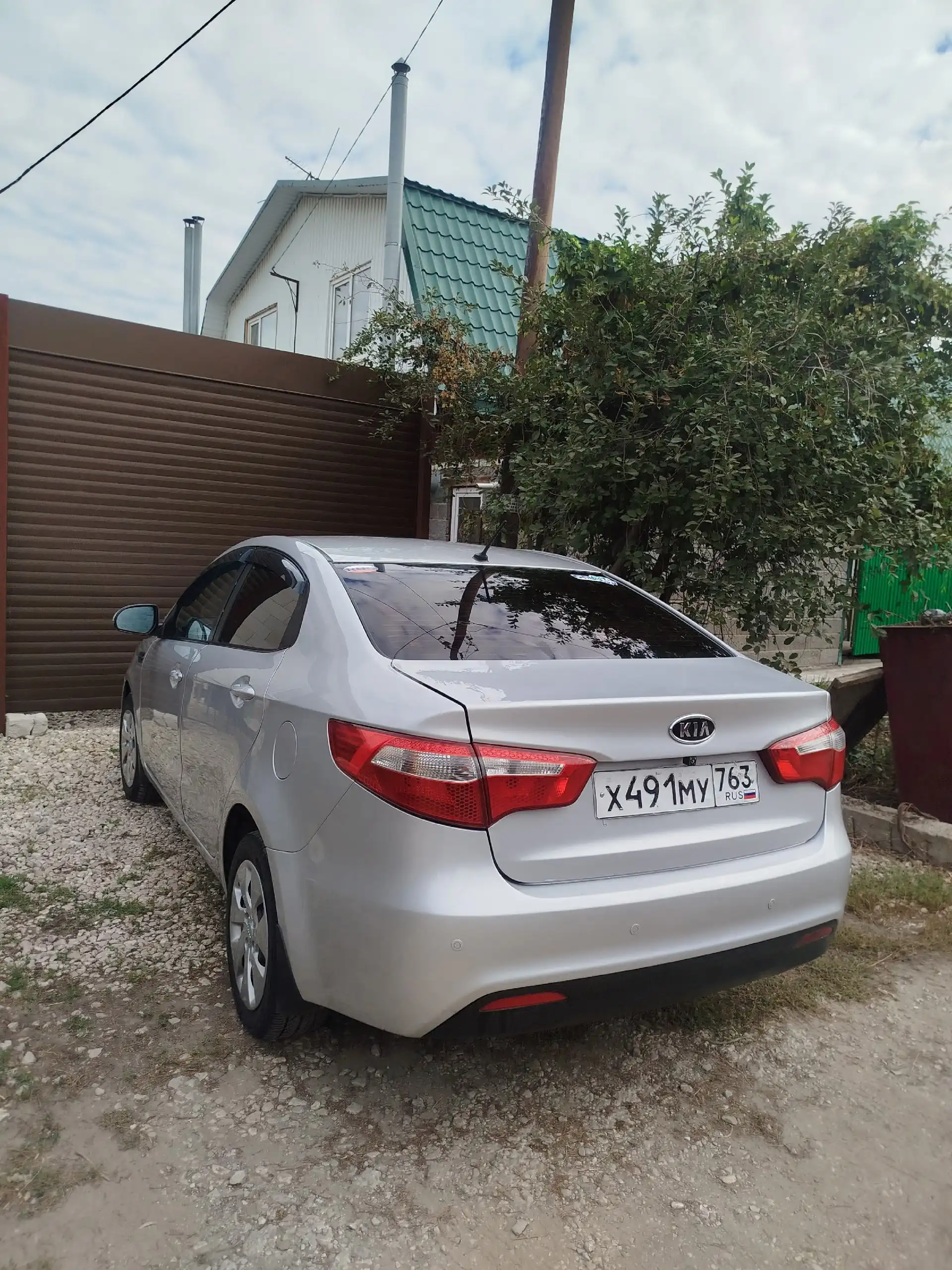 Продам Kia Rio 1.6 АКПП 2012 года
