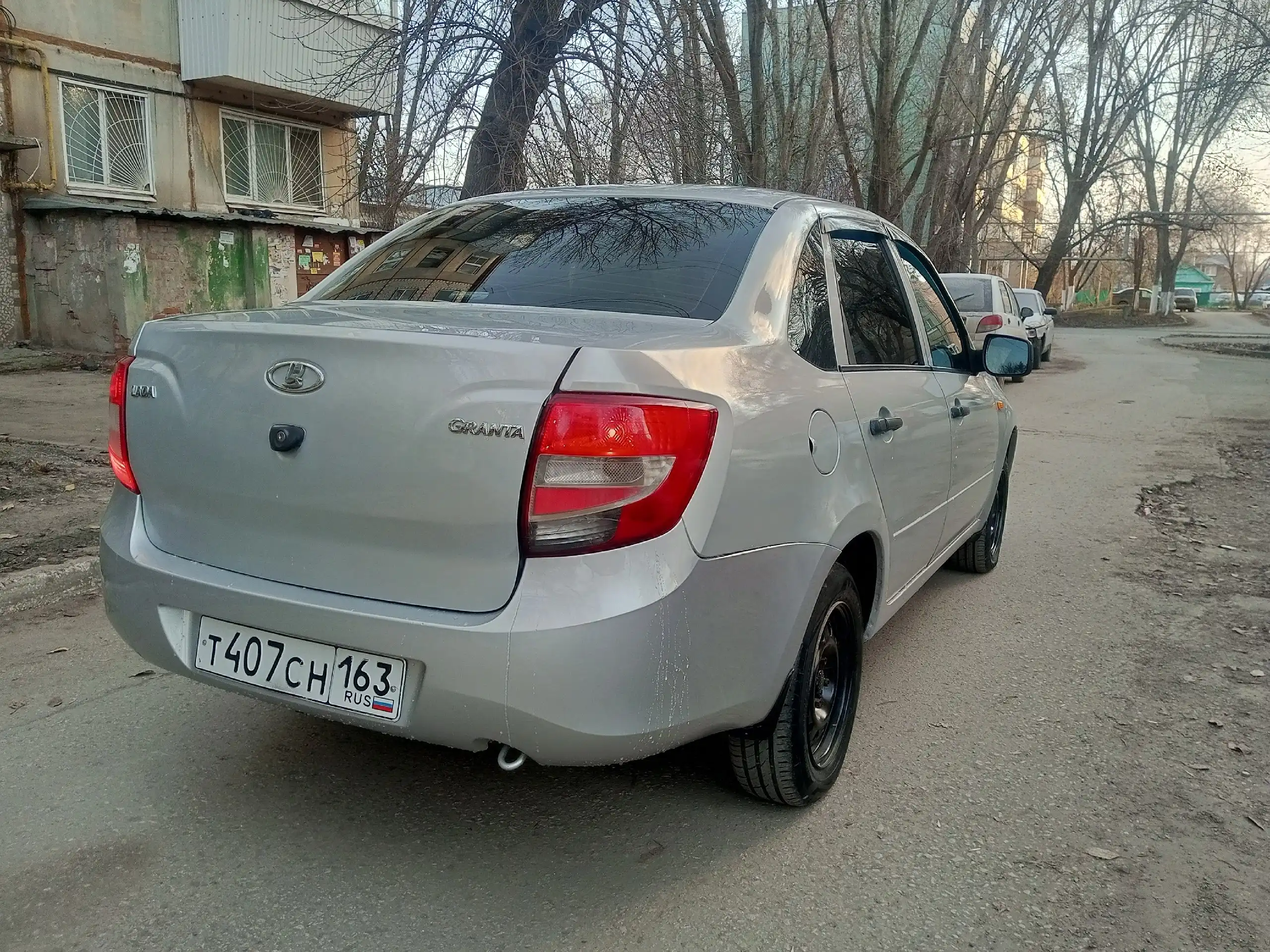 Продажа Lada Granta 2013 года