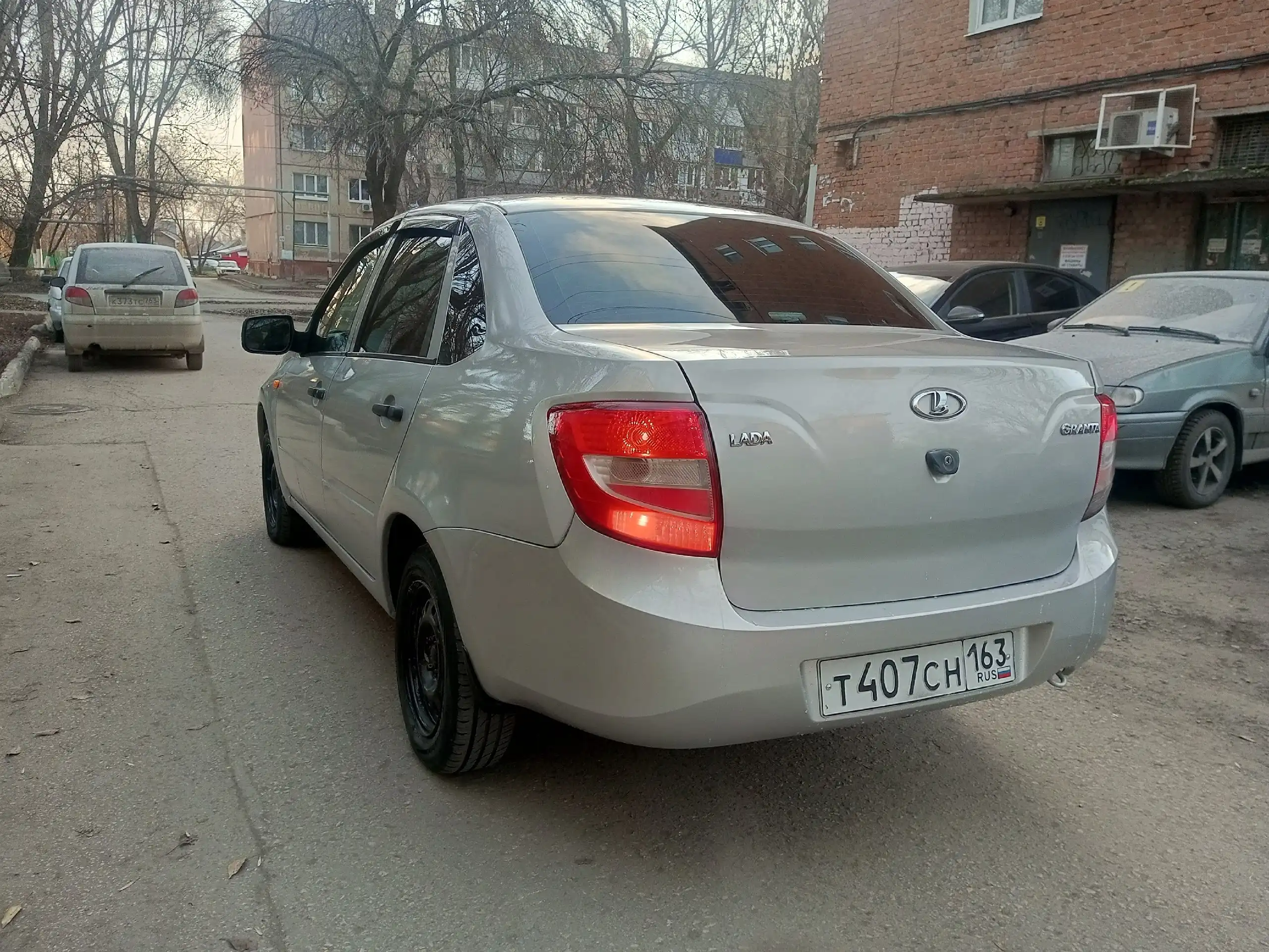 Продажа Lada Granta 2013 года