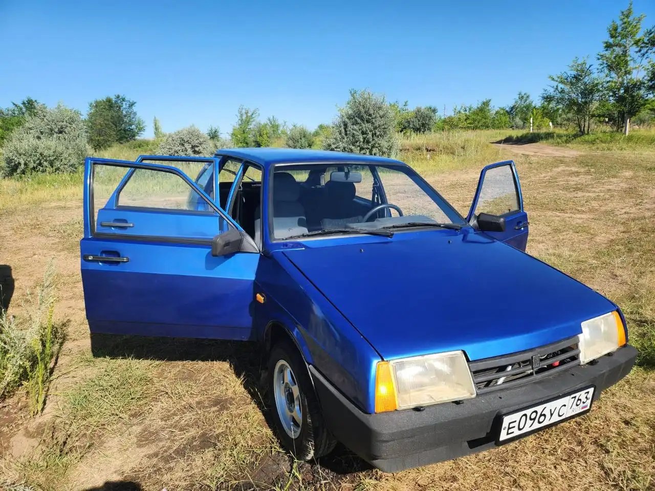 ВАЗ 2109 1997 года с пробегом 180000 км