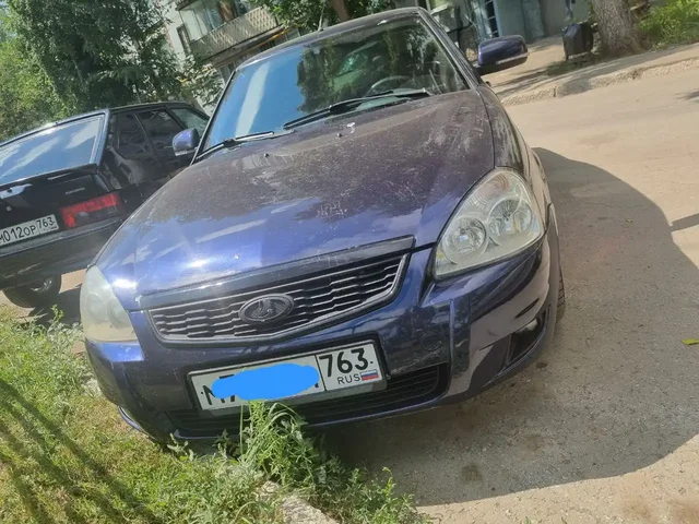 Lada Priora 2013 года в комплектации Люкс с дополнительным оборудованием - Авто в Тольятти