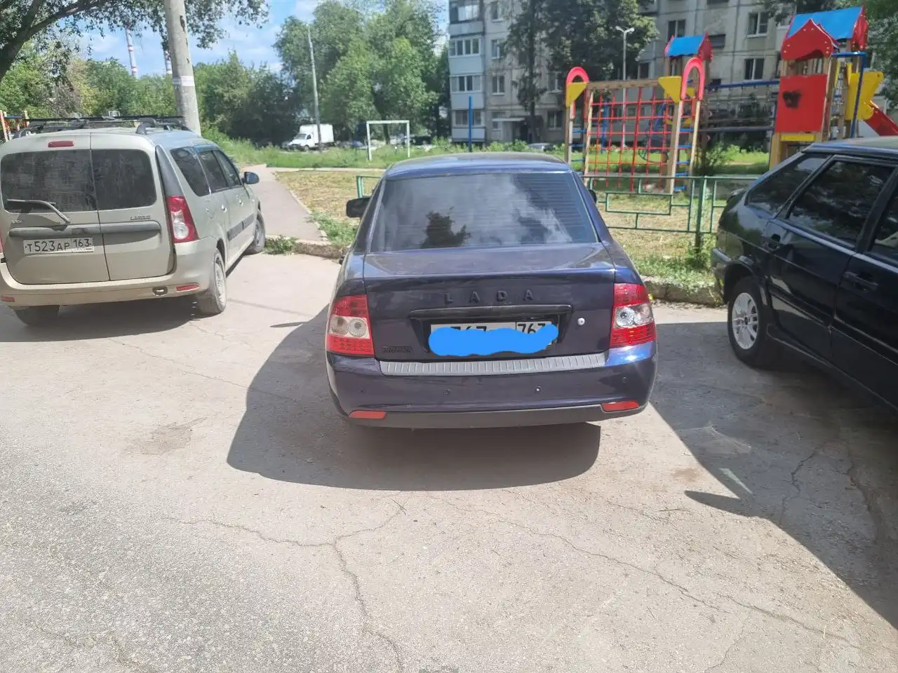 Lada Priora 2013 года в комплектации Люкс с дополнительным оборудованием