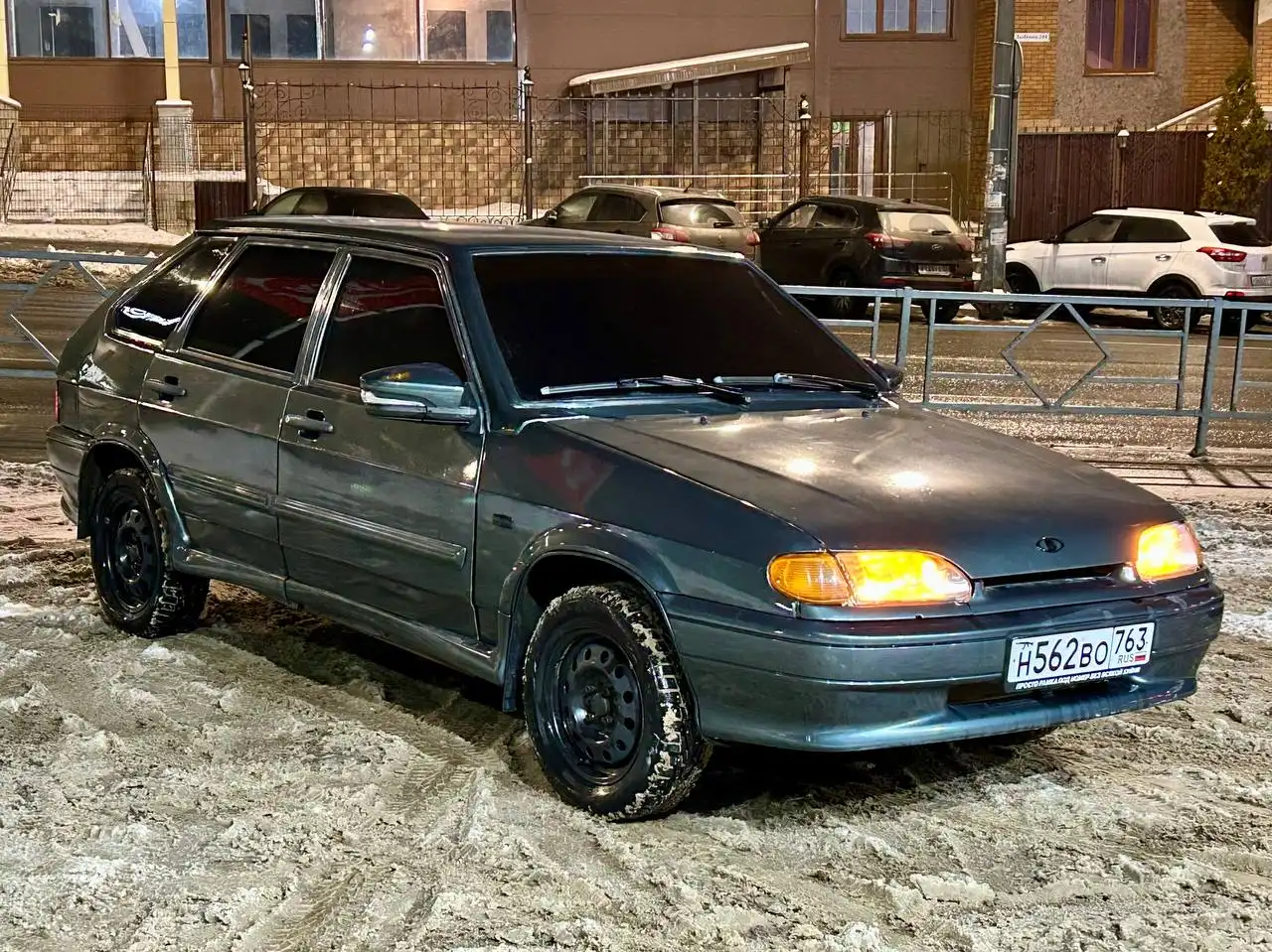 ВАЗ 2114 2010 года с пробегом 190000 км