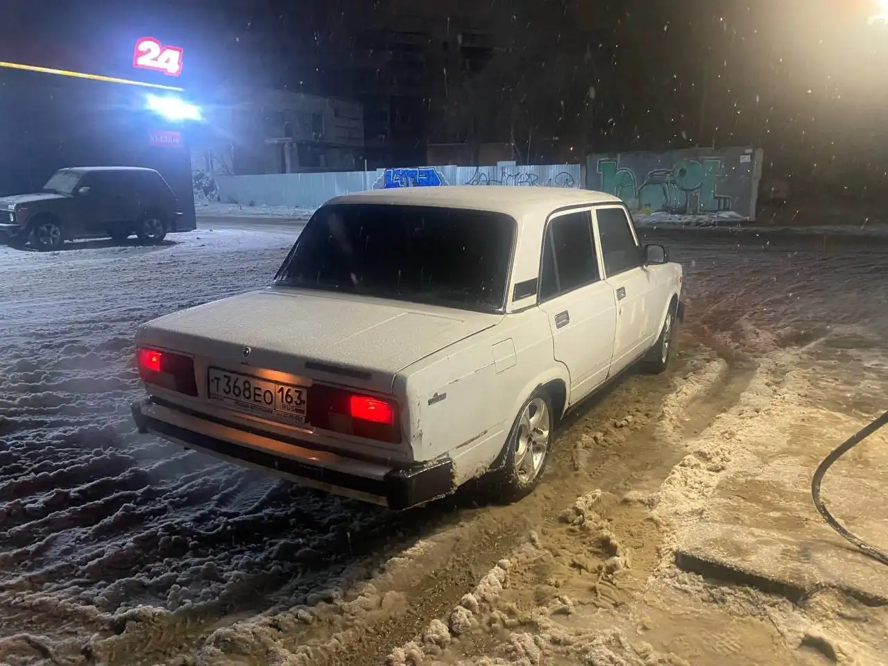 ВАЗ 2105 2004 года в отличном состоянии