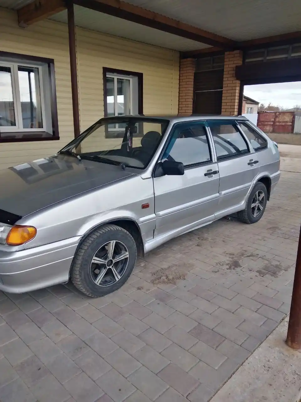 Продам ВАЗ 2114 2007 года с пробегом 184000 км