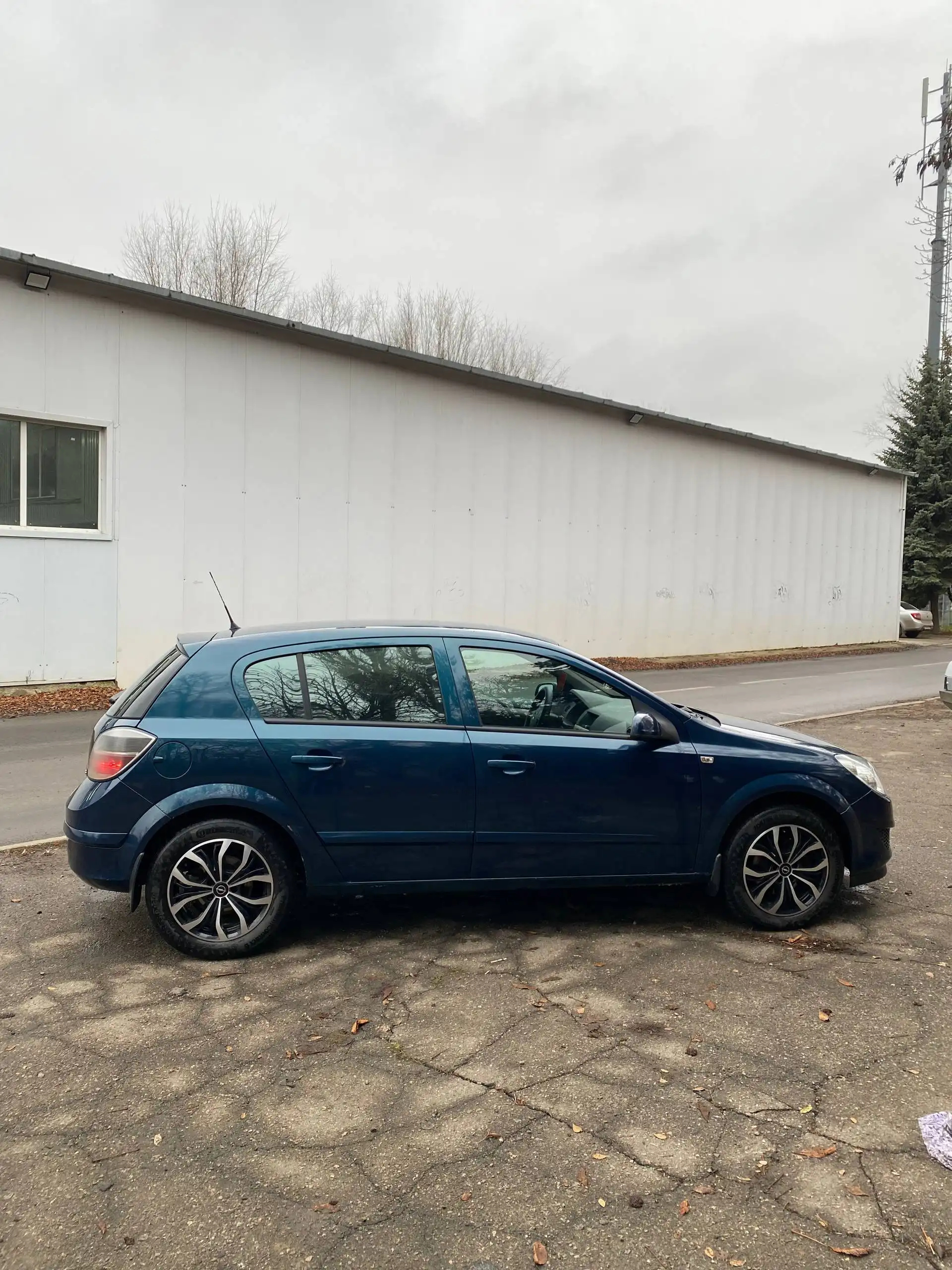 Opel Astra 2007 года в хорошем состоянии