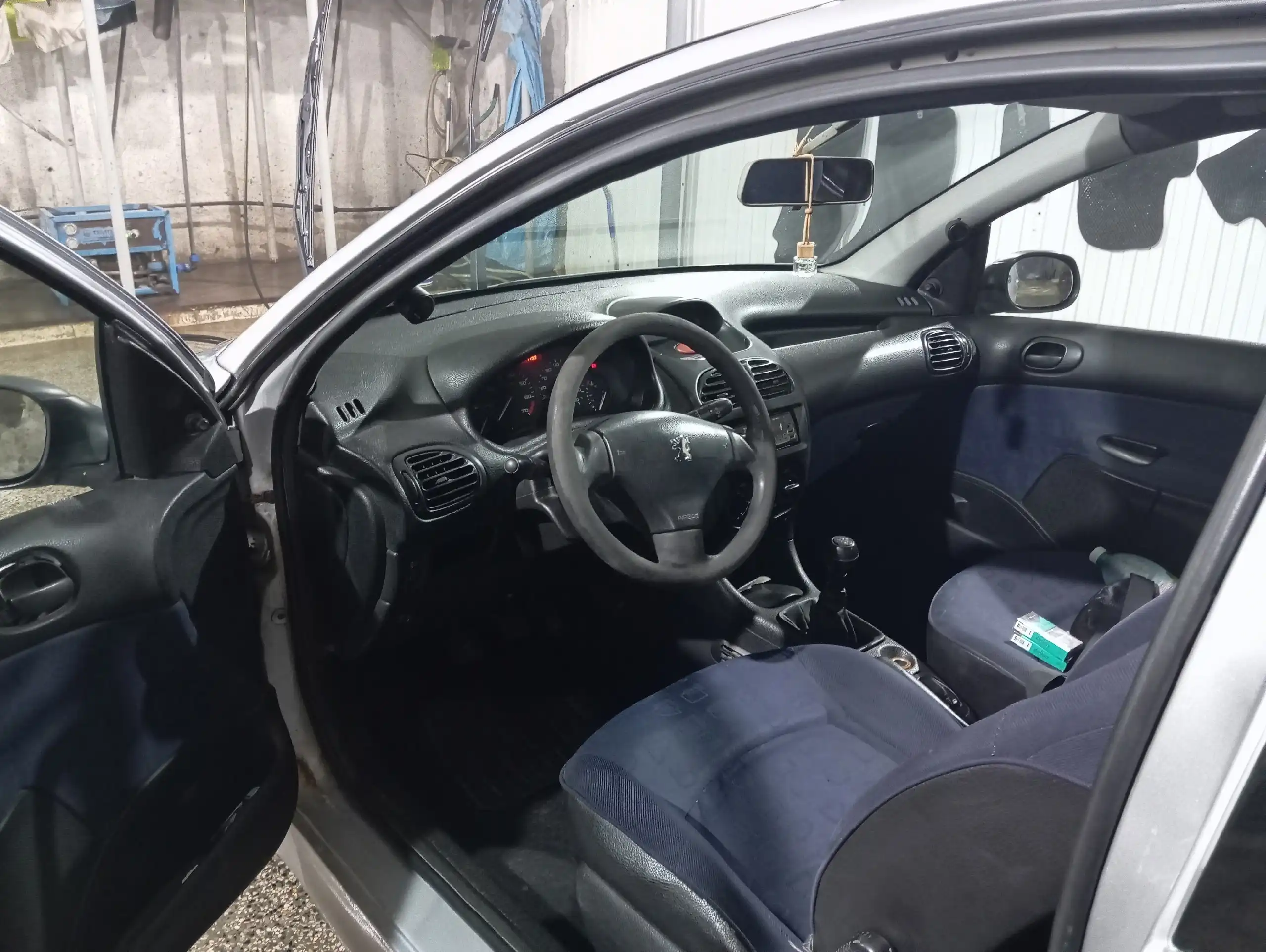 Peugeot 206 2002 года