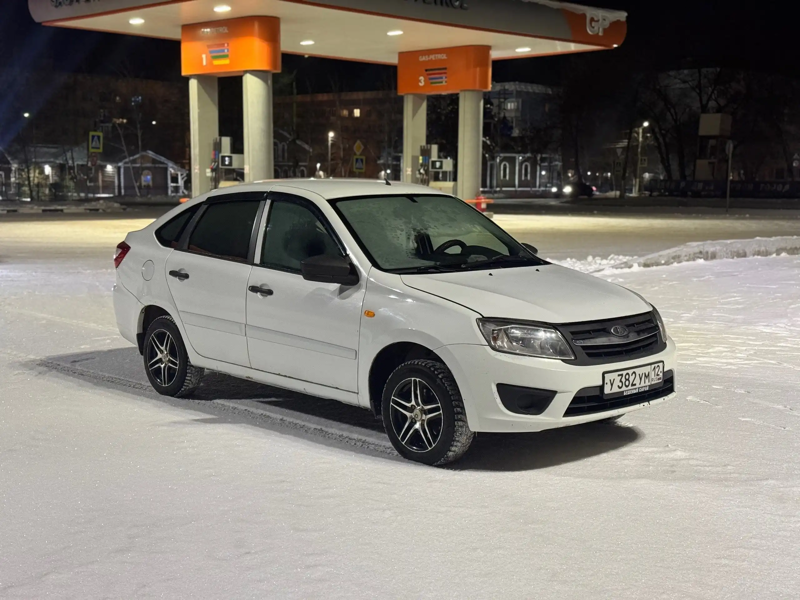 Продажа Lada Granta Liftback 2015 года в Чапаевске