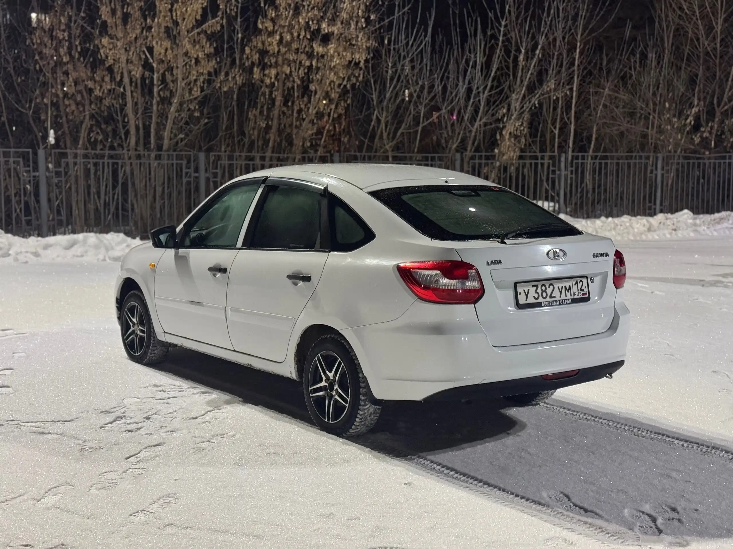 Продажа Lada Granta Liftback 2015 года в Чапаевске