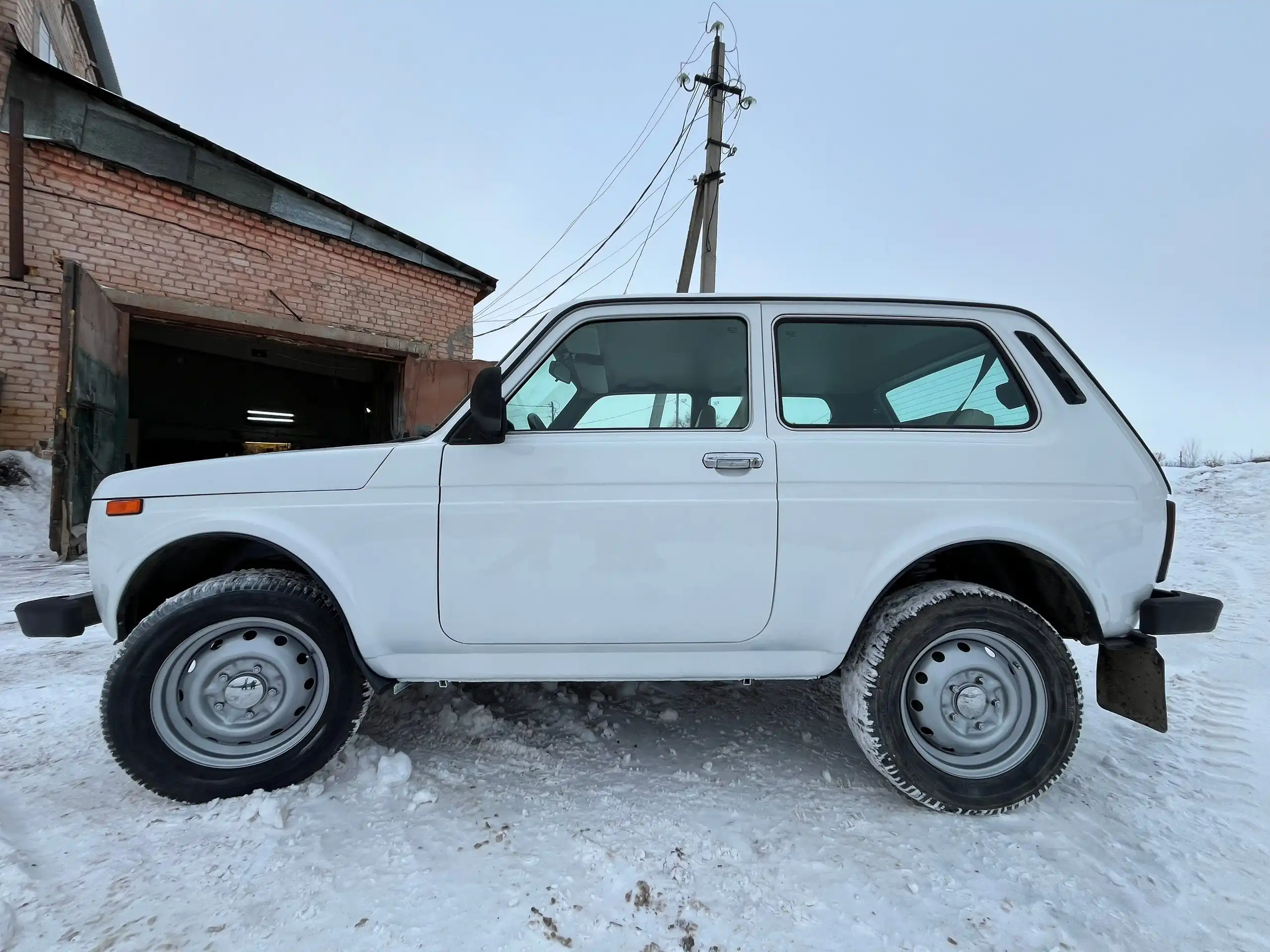 LADA 4x4 Нива 2121 2013 года