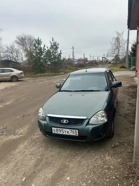 Lada Priora 2011 в хорошем состоянии - Госномера в Самара