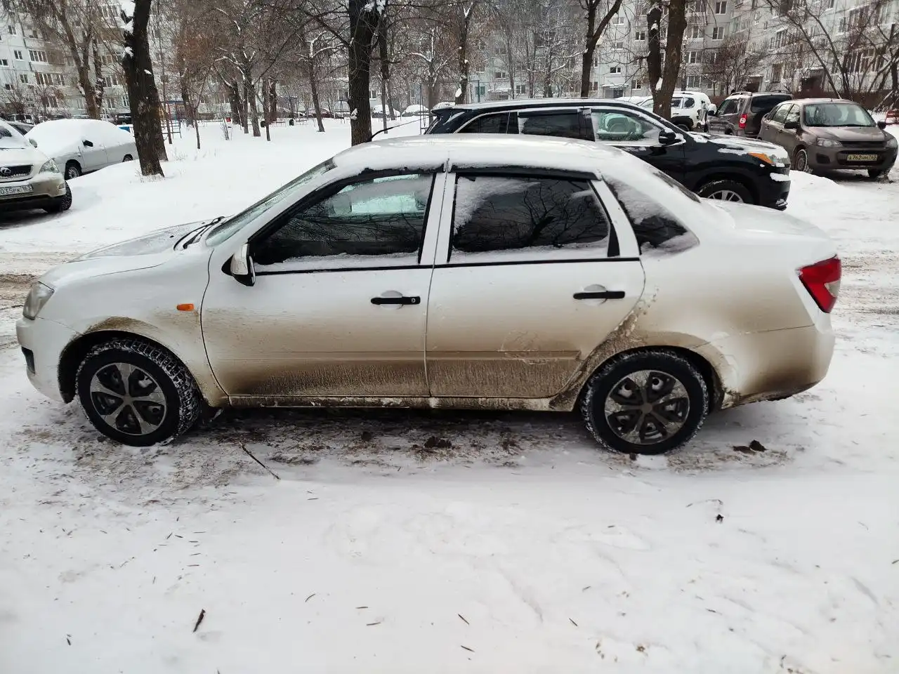 Продажа Лада Гранта 2015 года - Легковые автомобили (Авто) в Тольятти