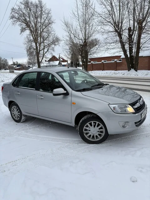 LADA Granta 2013 АКПП Макс. комплектация - Мотоциклы и мототехника в Самара