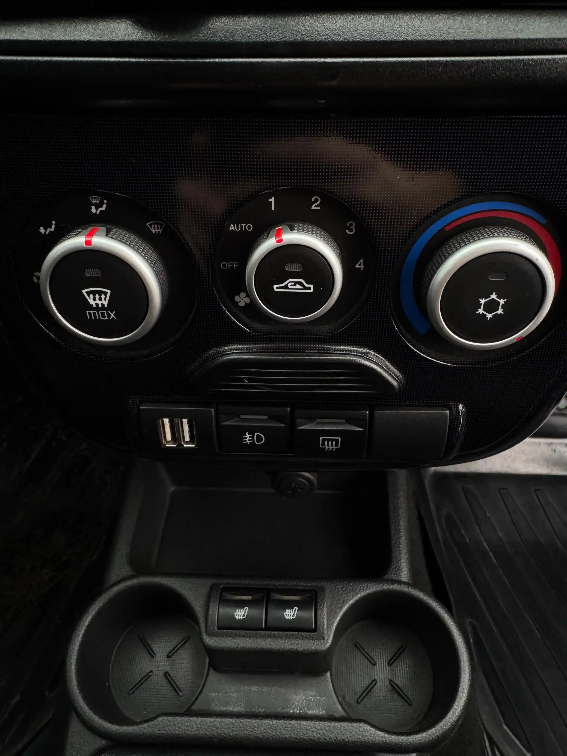 Продажа автомобиля Лада Калина 2014 года - Легковые автомобили (Авто) в Тольятти