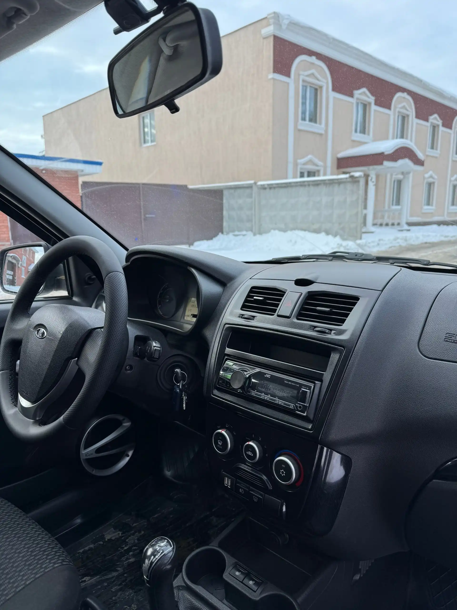 Продажа автомобиля Lada Kalina 2014 года - Легковые автомобили (Авто) в Тольятти