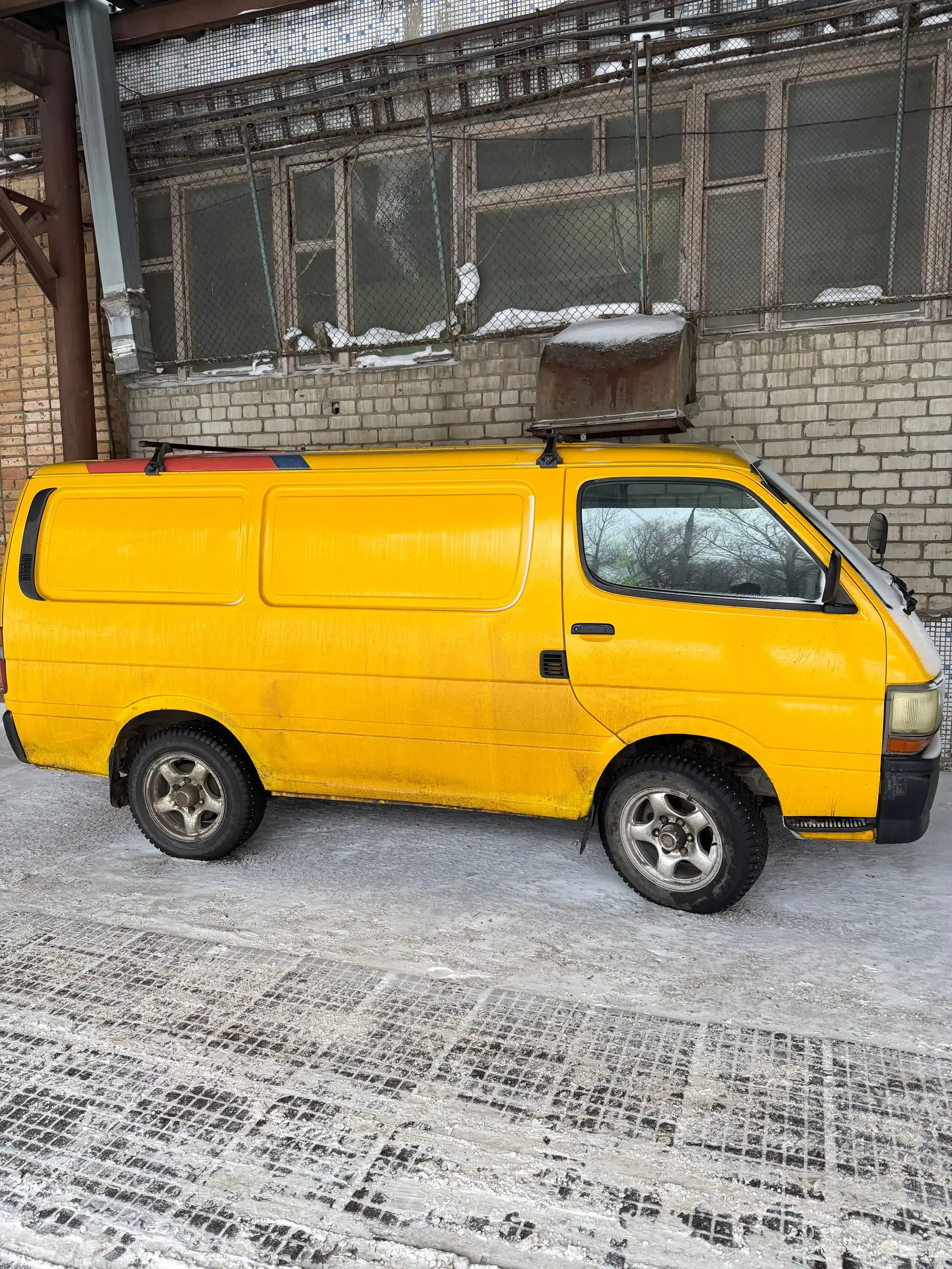 Toyota HiAce 2000 года - Микроавтобусы (Авто) в Тольятти