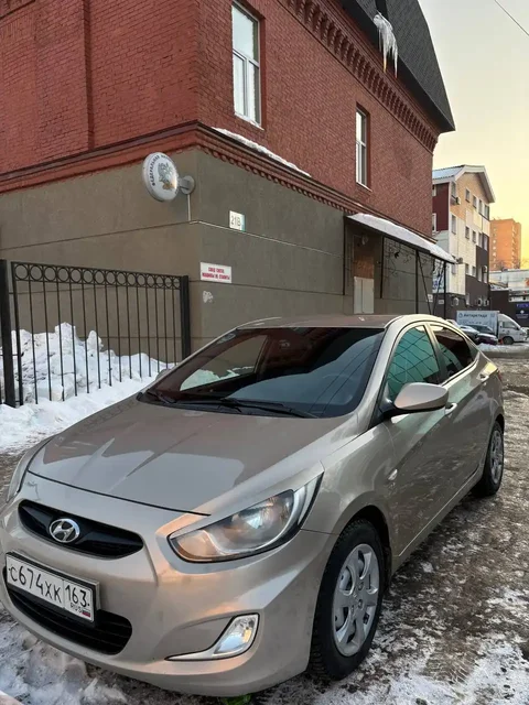 Hyundai Solaris 2014 г. с полной историей обслуживания - Аудиооборудование в Самара