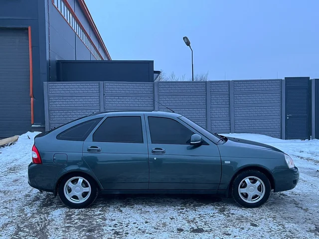 Продается Лада Приора 2010 года с зимней резиной - Легковые автомобили в Самара