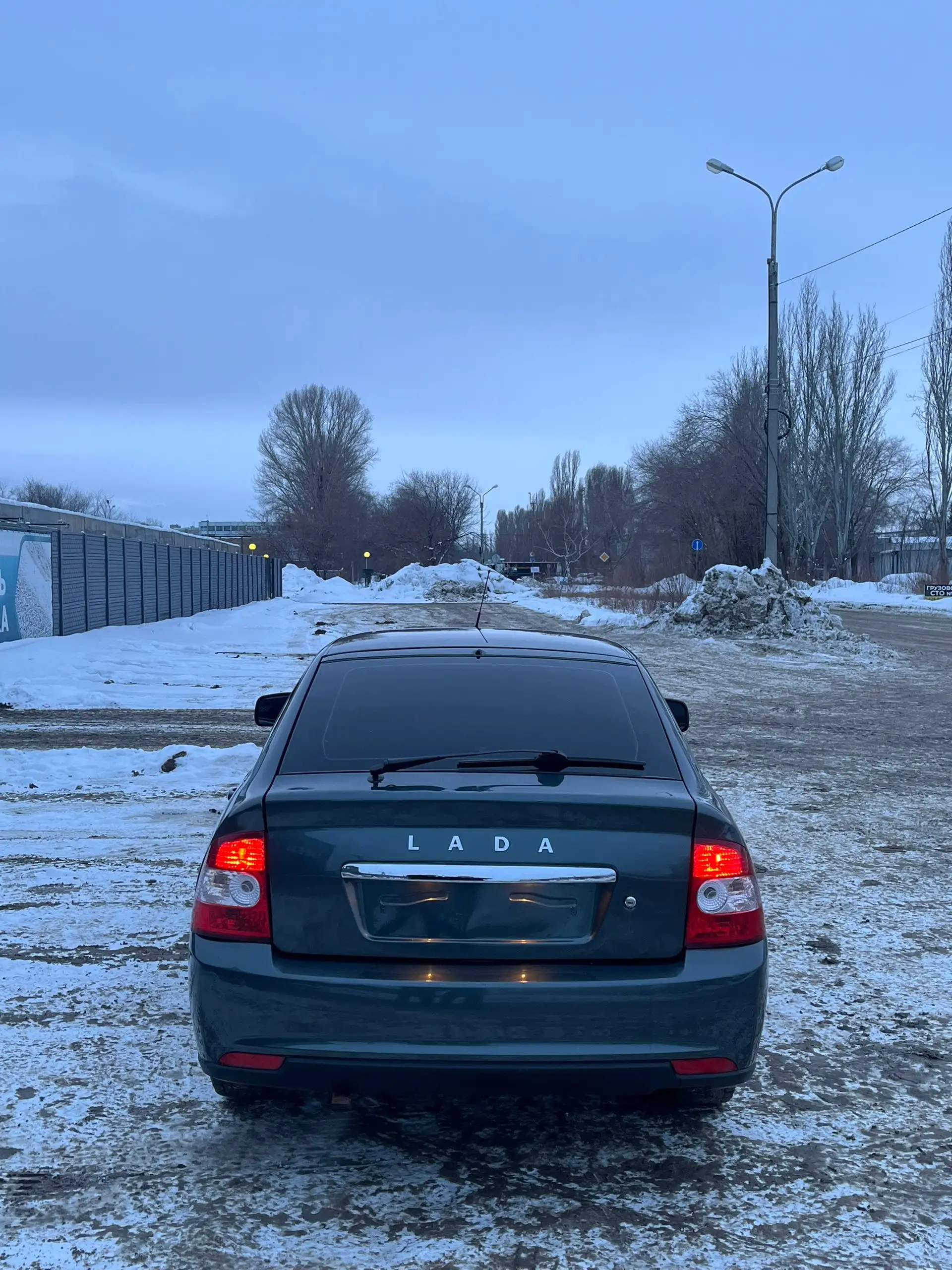 Продается Лада Приора 2010 года с зимней резиной - Легковые автомобили (Авто) в Самара