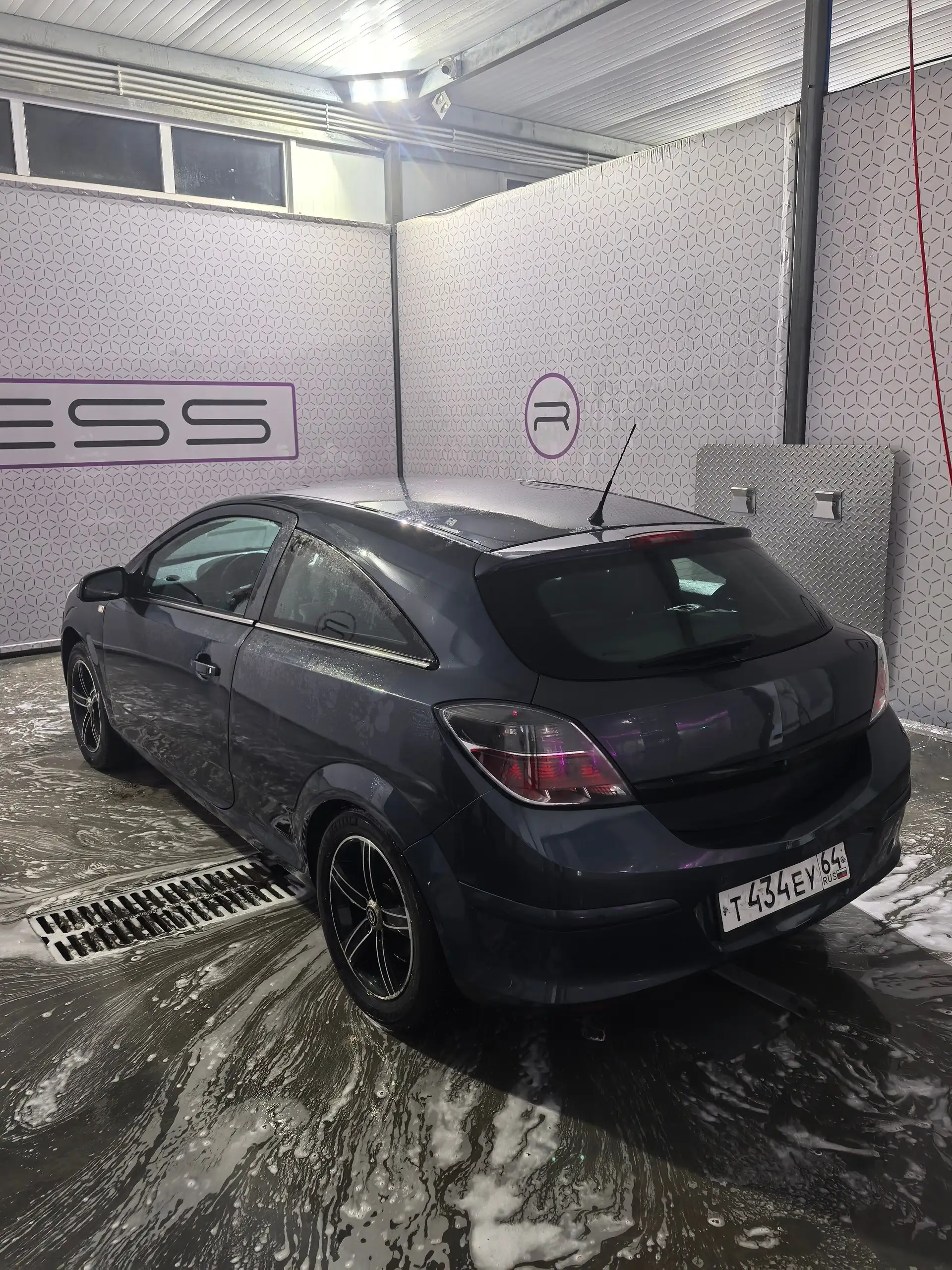Opel Astra H GTC 1.8 2007 года - Авто в Самара