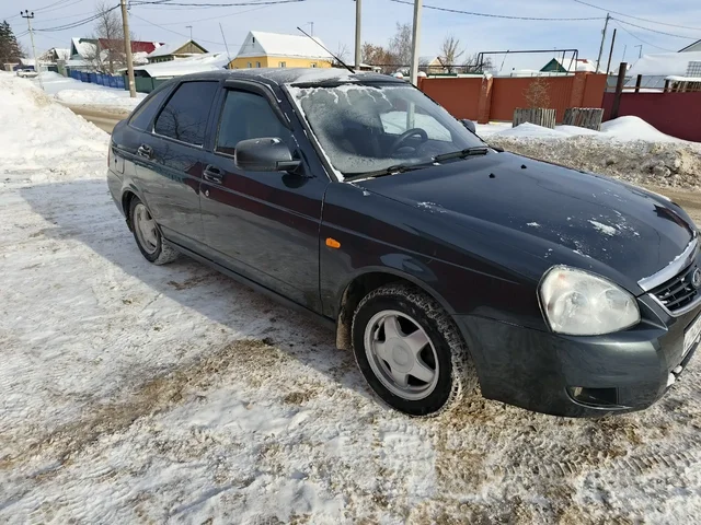 LADA Priora хэтчбек 2012 г. в отличном состоянии - Легковые автомобили в Самара