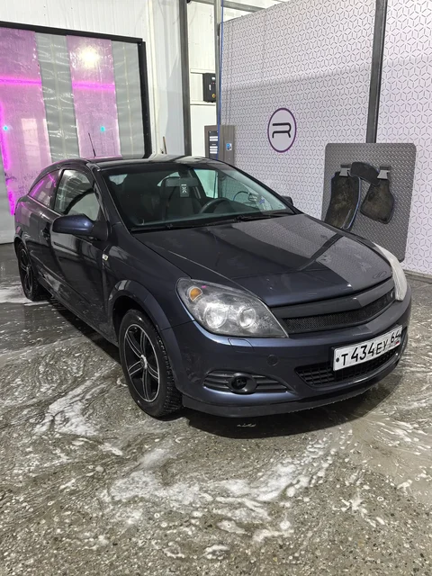 Opel Astra H GTC 2007 года с механической коробкой передач - Аудиооборудование в Самара