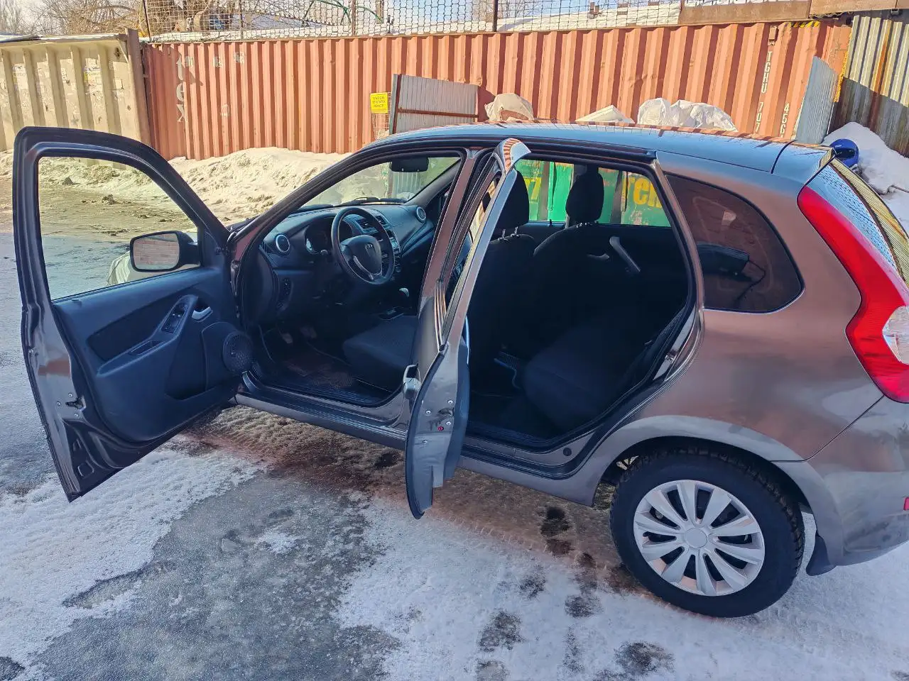 Продам Лада Калина хэтчбек 2017 года - Легковые автомобили (Авто) в Тольятти