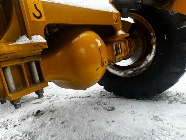 Продам фронтальный погрузчик Lovol 170 м³/ч - Фотографии в Тольятти