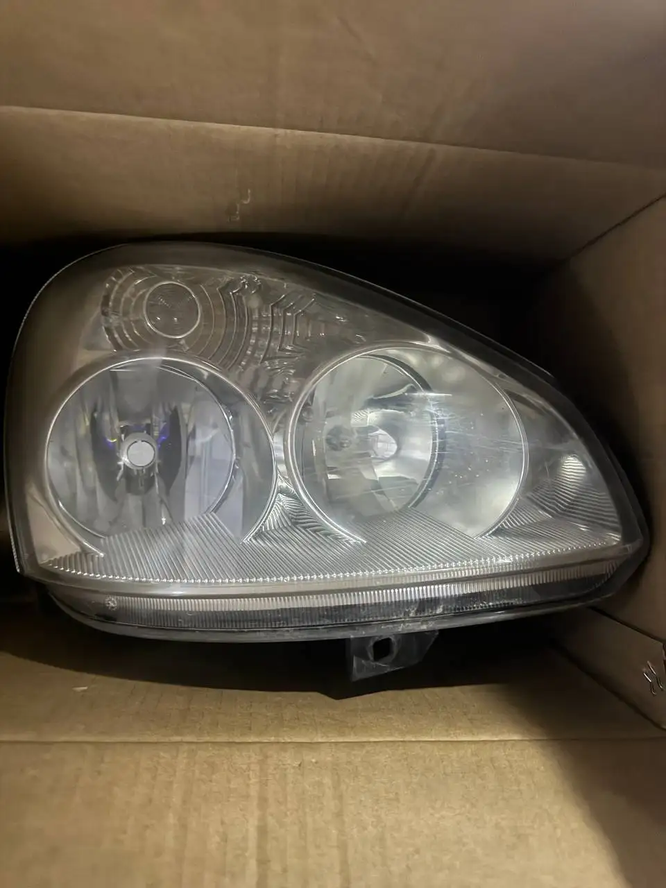 Продам фары и фонари на Приору - Автосвет (Запчасти) в Тольятти