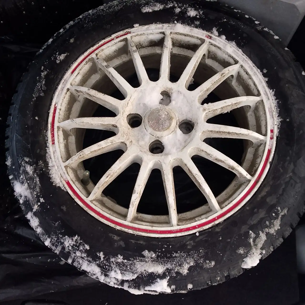 Диски R15 с резиной и шипами для ВАЗ 2114 - Диски и шины (Запчасти) в Тольятти