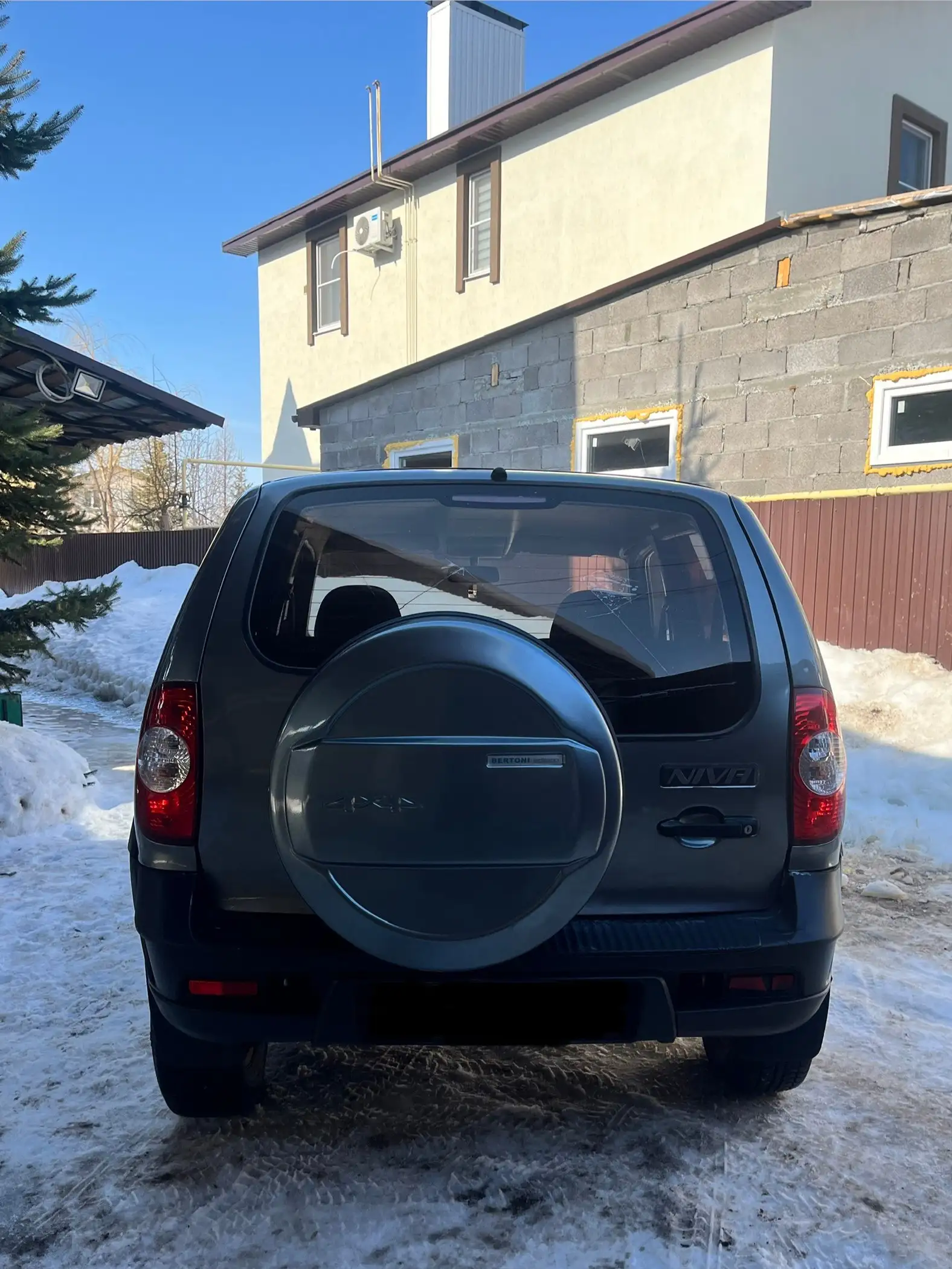 Chevrolet Niva 2010 г.в. в отличном состоянии - Легковые автомобили (Авто) в Самара